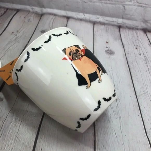Milly green pug as vampire mug and sock set - Picture 7 of 9